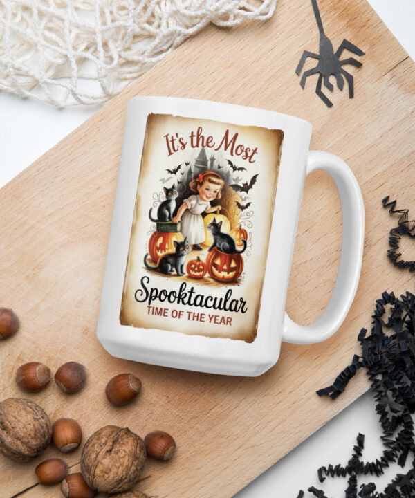 Spooktacular Retro Halloween Mug – Vintage Black Cat & Pumpkin Design